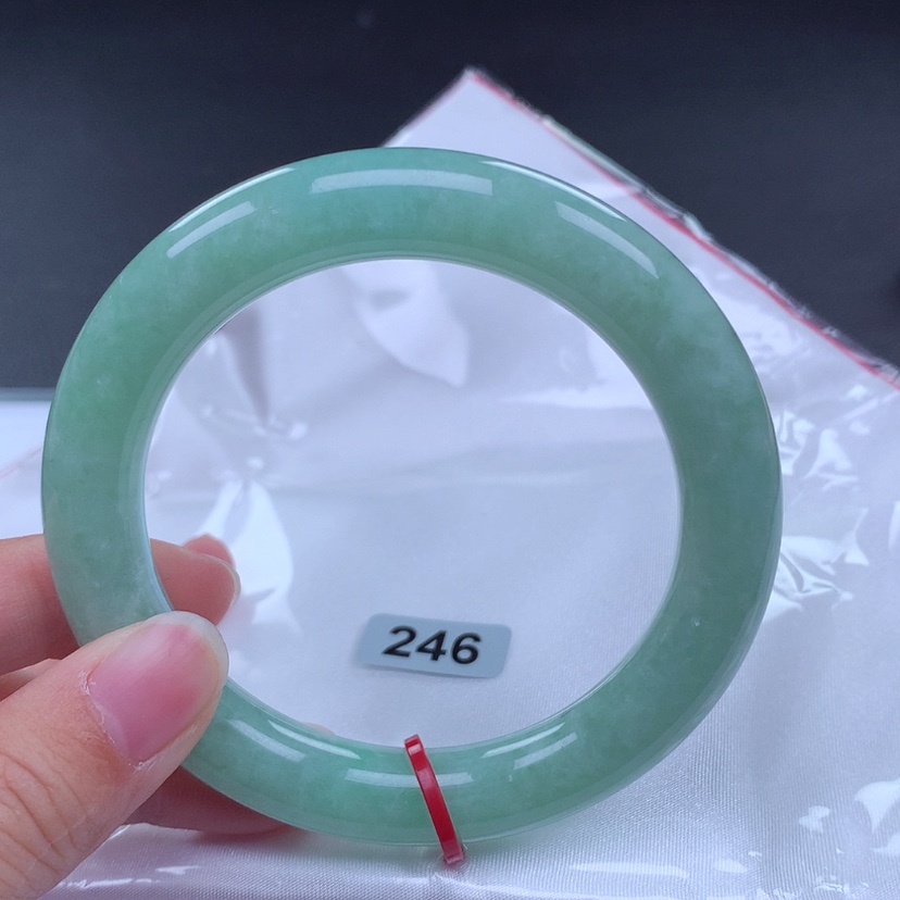 【闪购商品】翡翠手镯未镶嵌000268