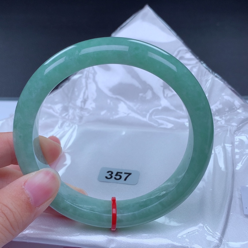 【闪购商品】翡翠手镯未镶嵌61圈100103