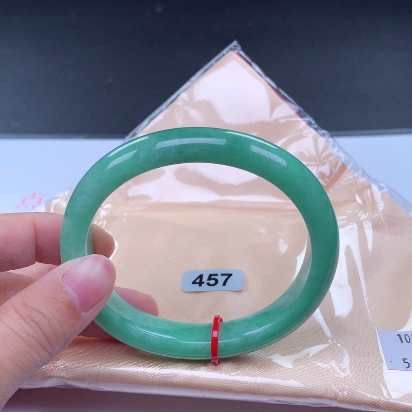 【闪购商品】翡翠手镯未镶嵌贵妃100432
