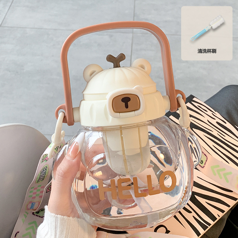 可爱儿童水杯夏季高颜值吸管大肚杯子大容量学生背带便携塑料杯子