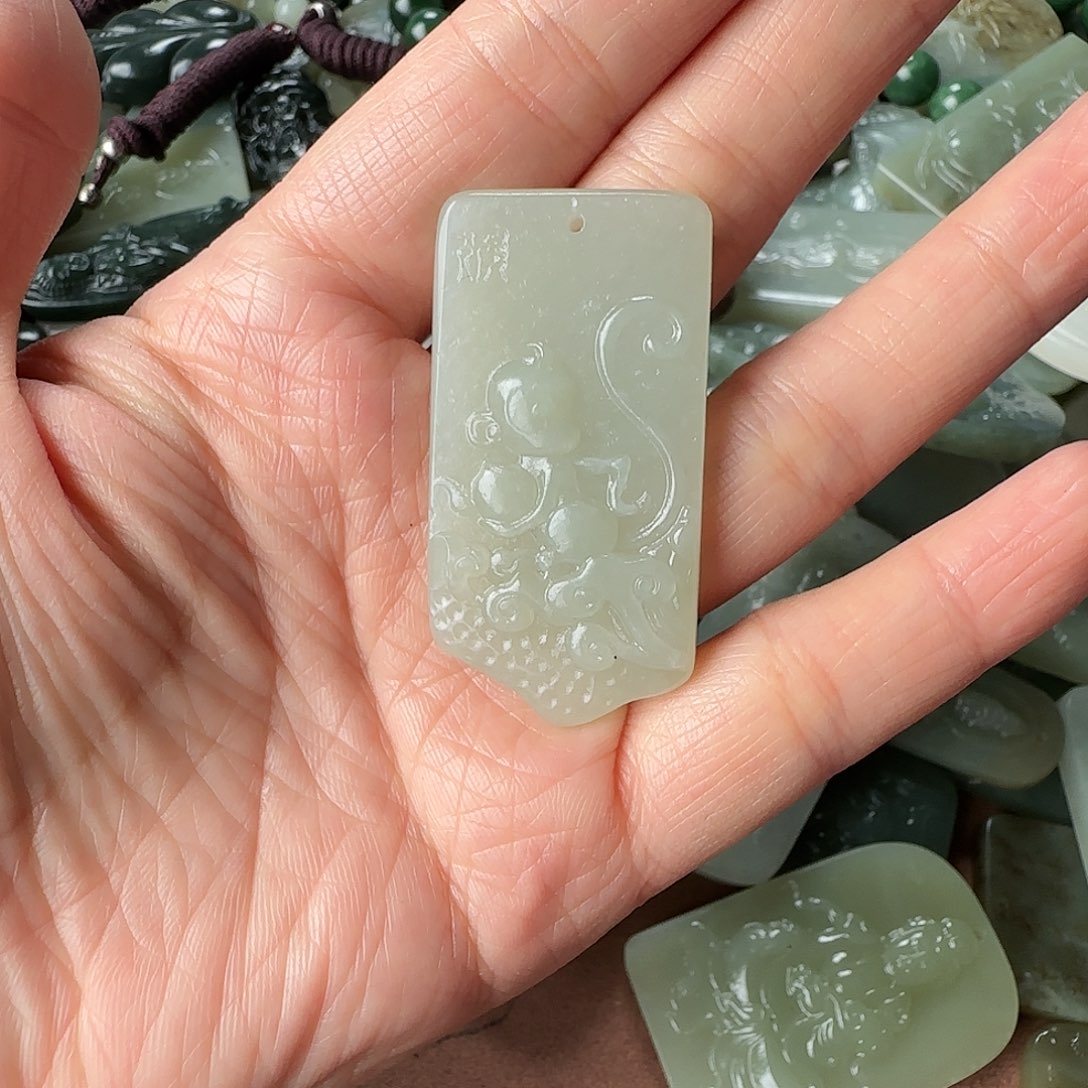 和田玉颈饰未镶嵌