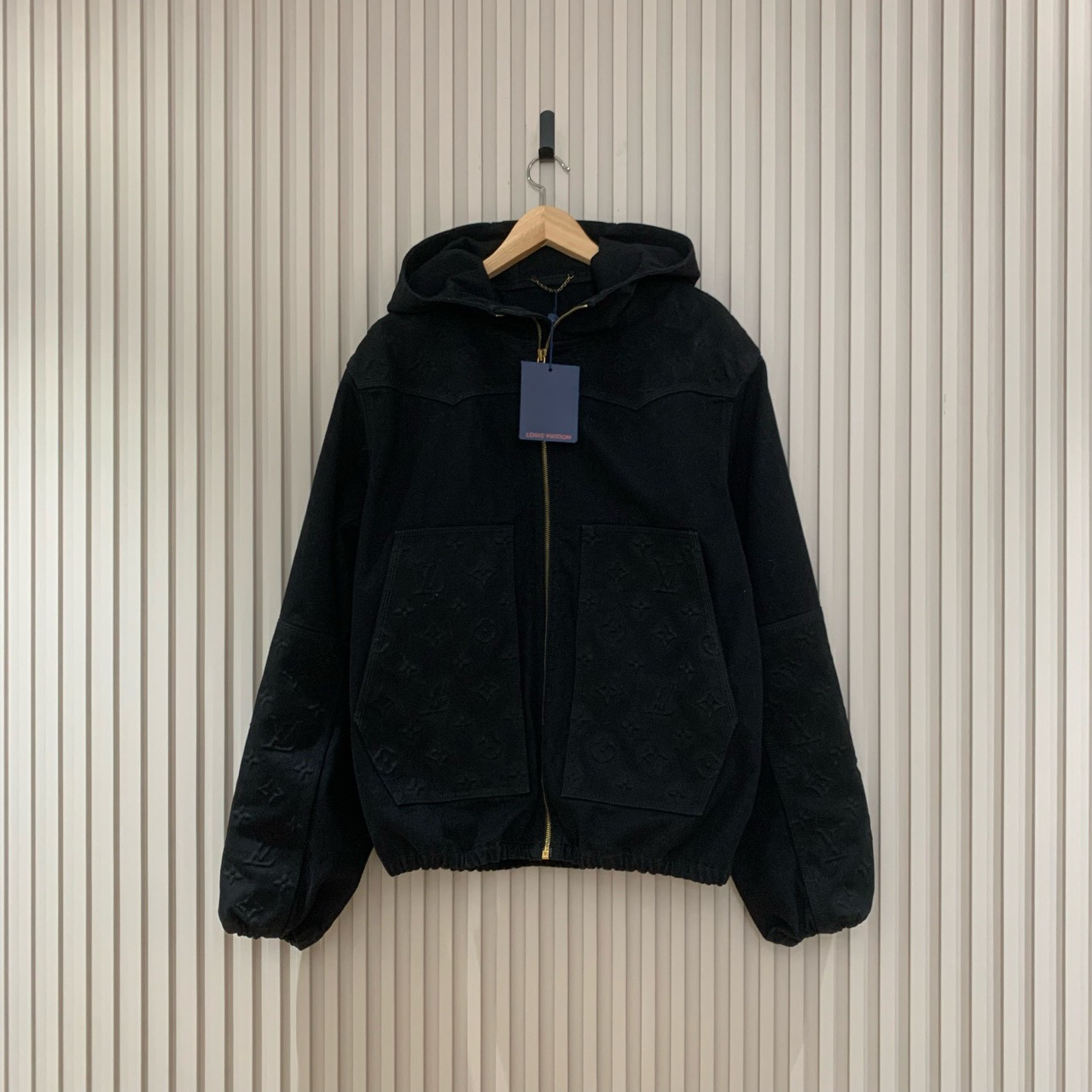 Louis Vuitton LV浮雕老花拼接连帽夹克外套/50码/全新带吊/12626