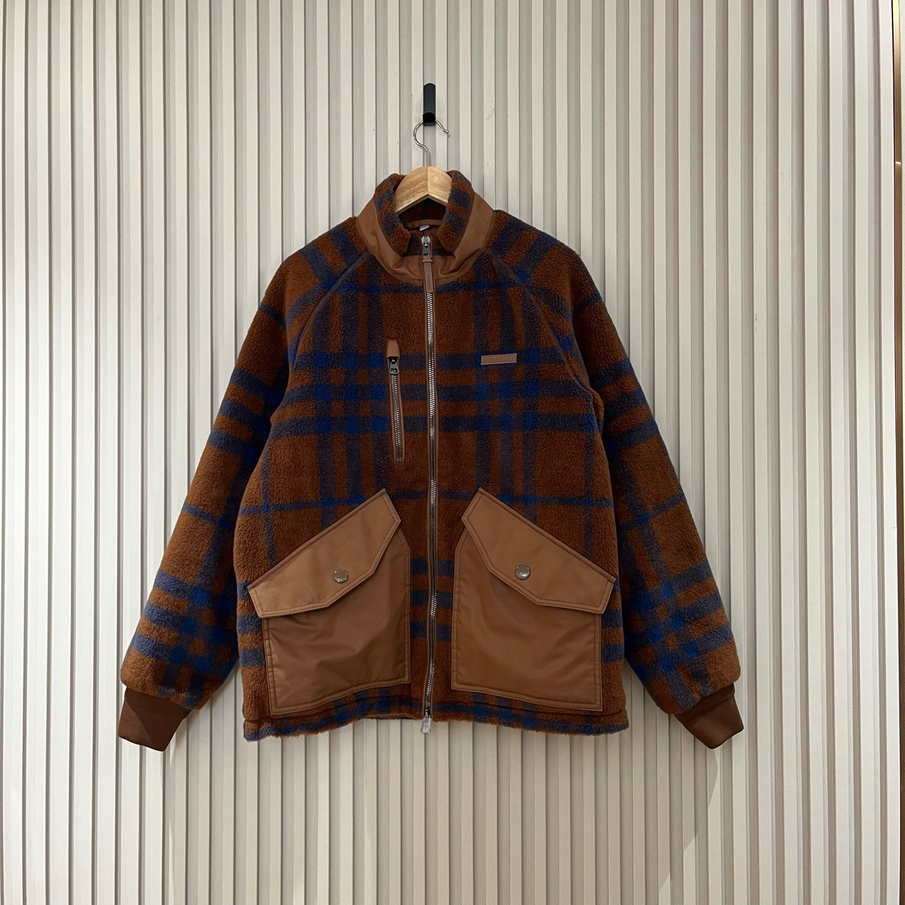 Burberry格纹拼接摇粒绒大口袋外套/m码/全新/13814