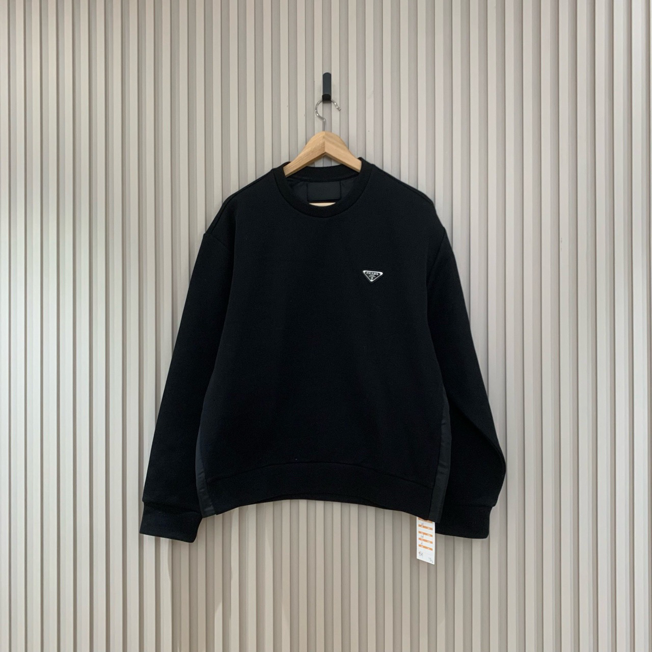 Prada 23fw新款黑色三角标太空棉卫衣/L码/全新/13630