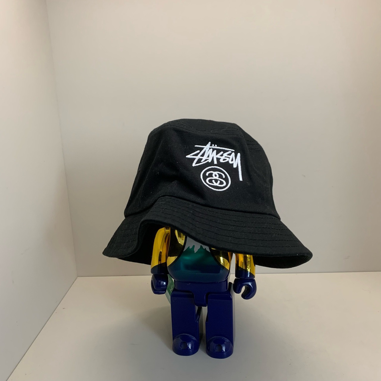 Stussy黑色刺绣logo渔夫帽/99新/13635