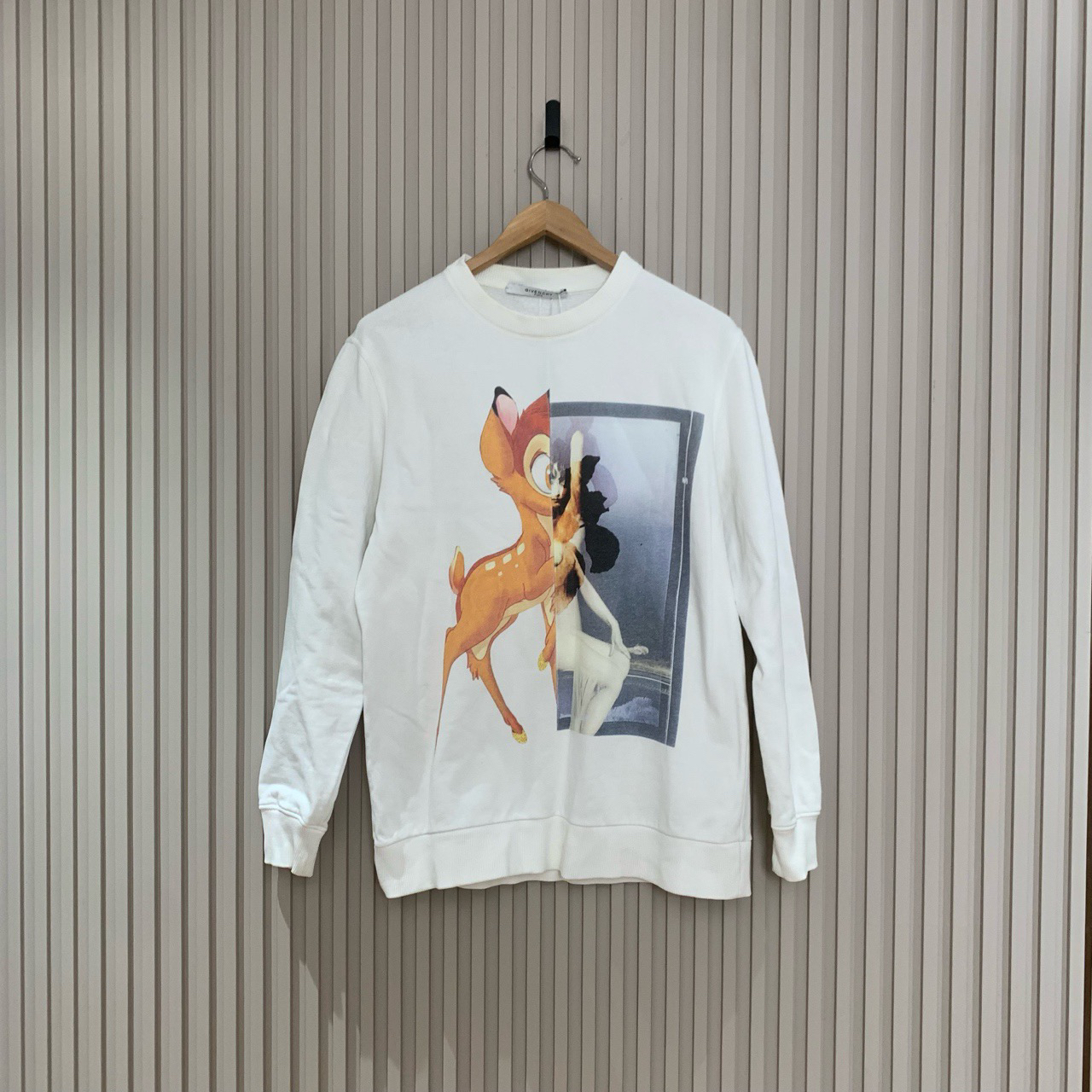 Givenchy白色小鹿人像卫衣/xs码/98新/13625