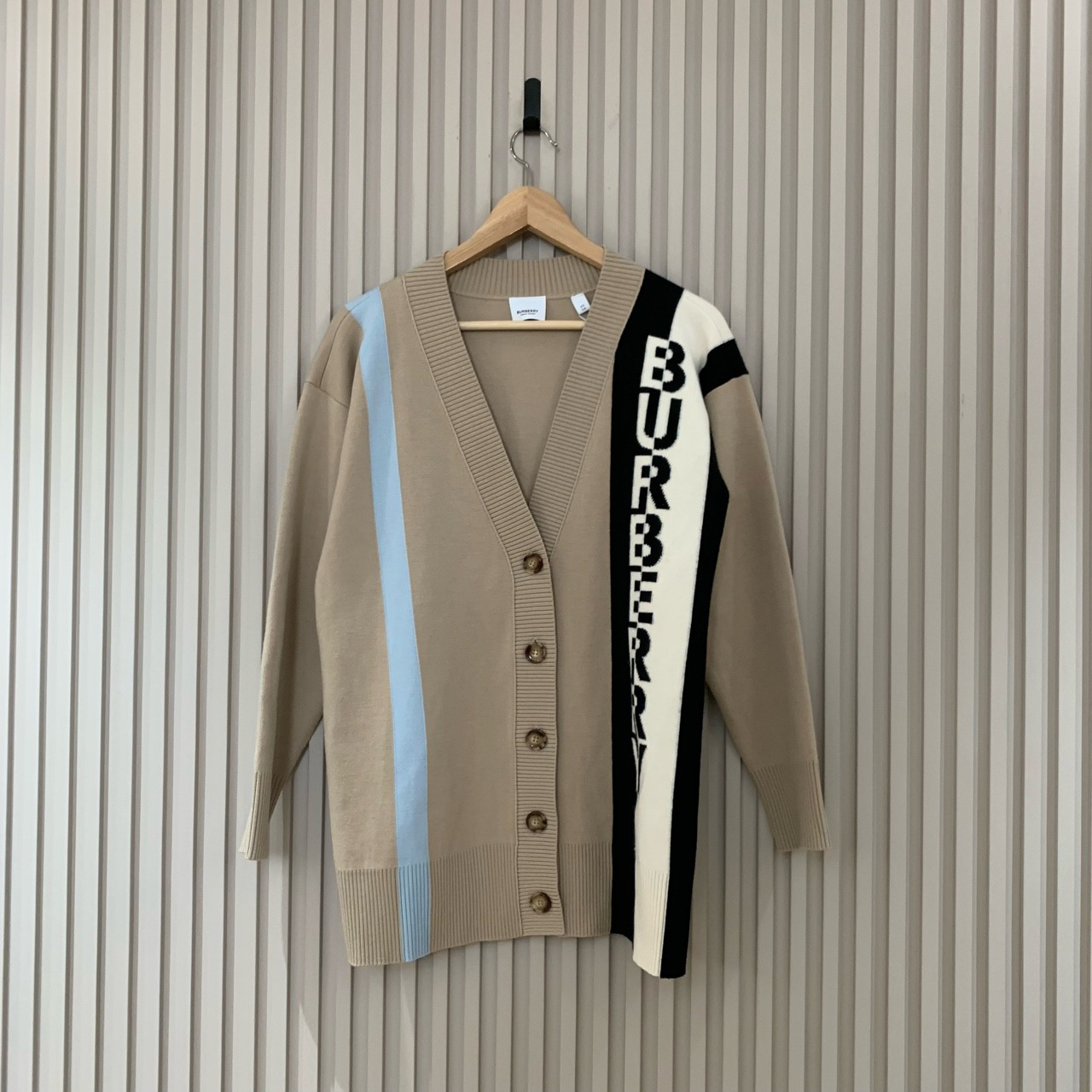 Burberry拼色字母logo开衫/os xs码/全新/13936