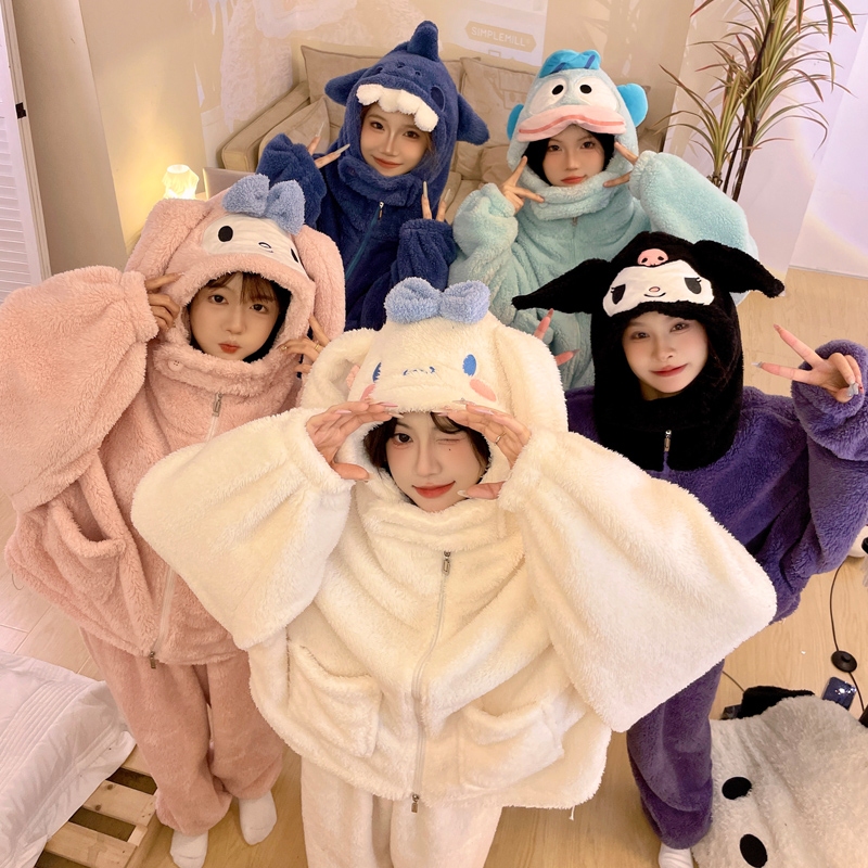 闺蜜睡衣女冬季珊瑚绒加厚保暖可爱卡通睡袍连帽搞怪家居服可外穿