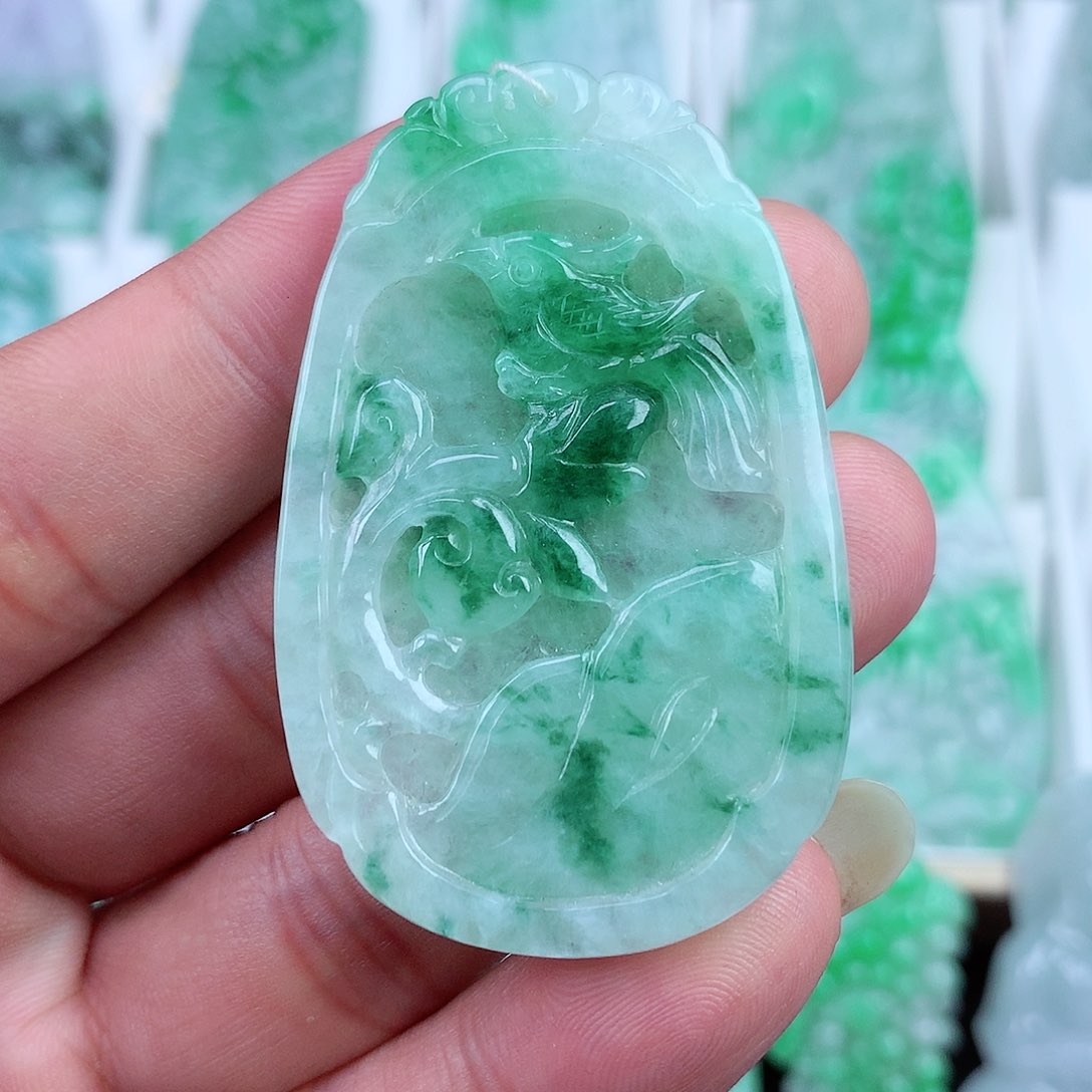 翡翠颈饰未镶嵌翡翠吊坠