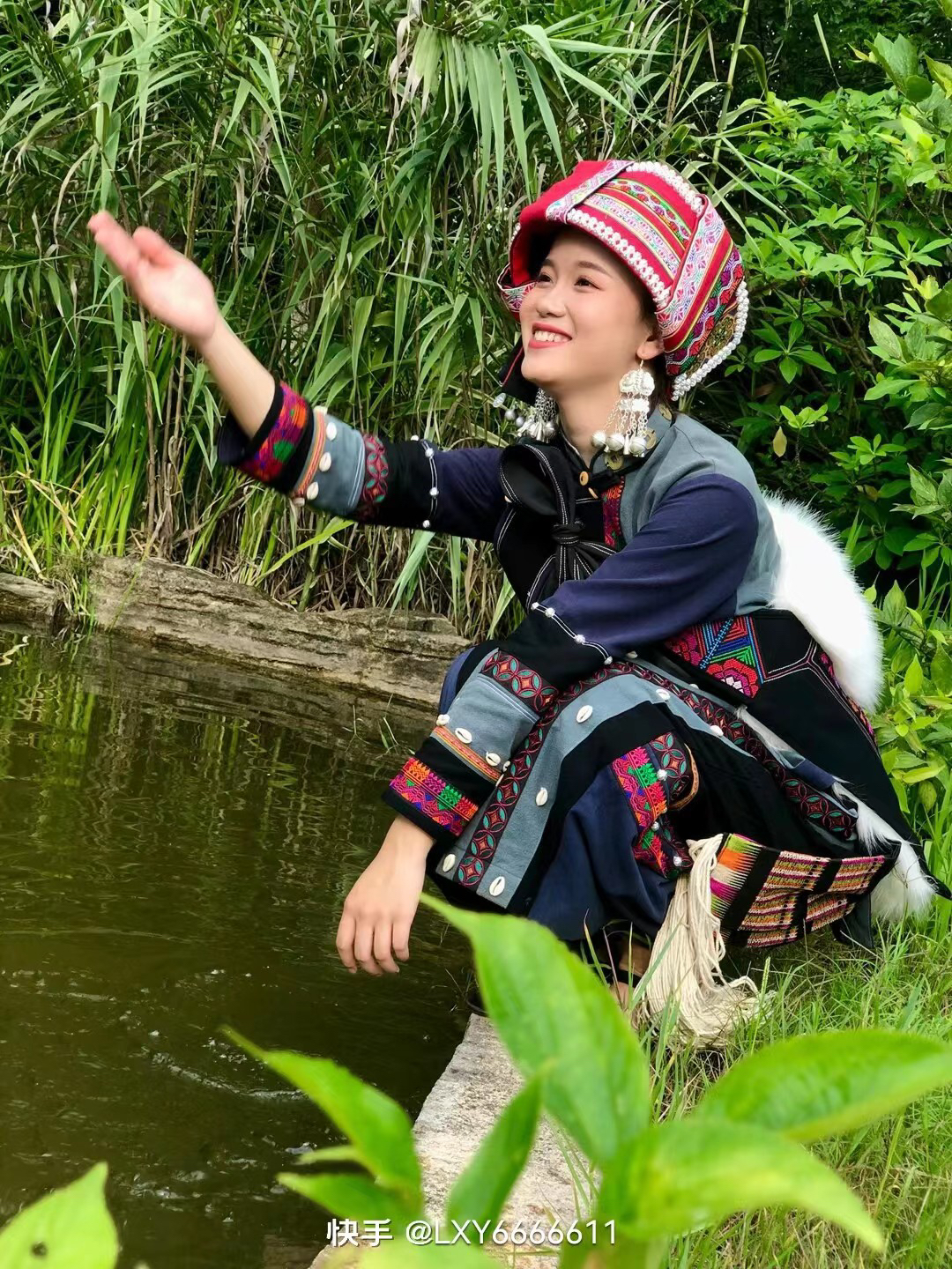 上新款彝族阿诗玛服饰套装 少数民族特色民族服饰