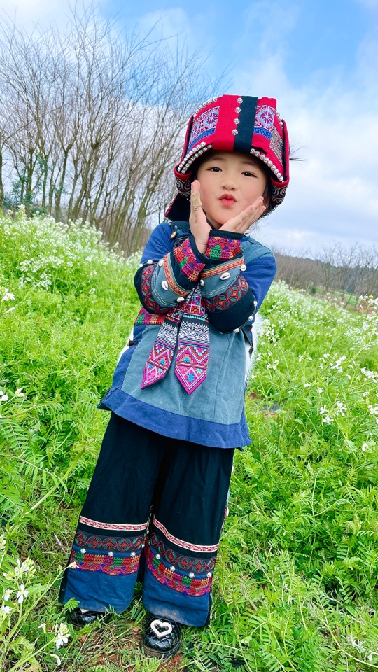 少数民族特色服饰套装 彝族服饰套装