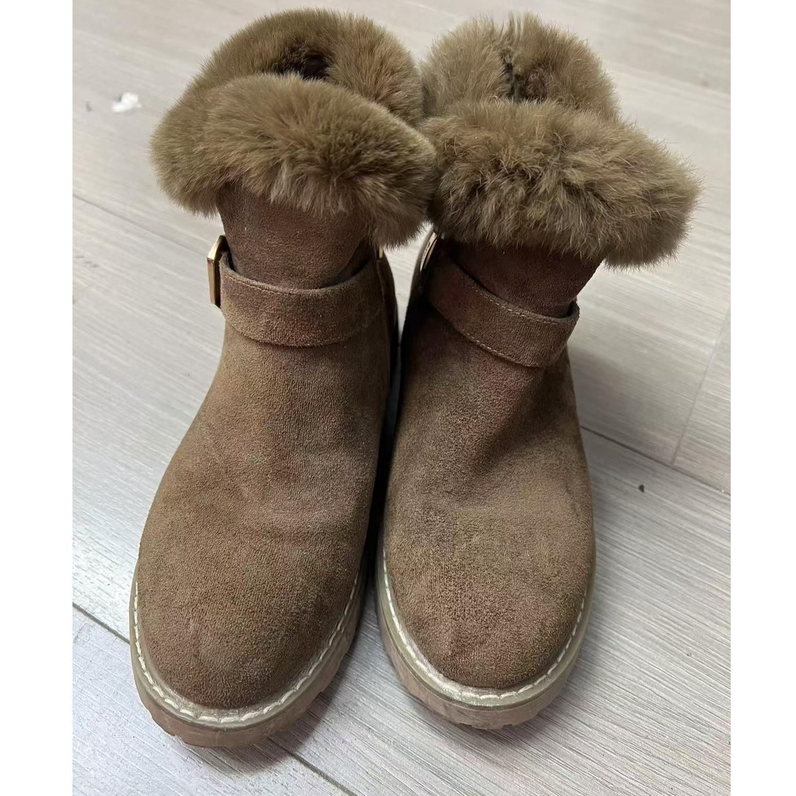 冬季流行百搭时尚雪地女鞋