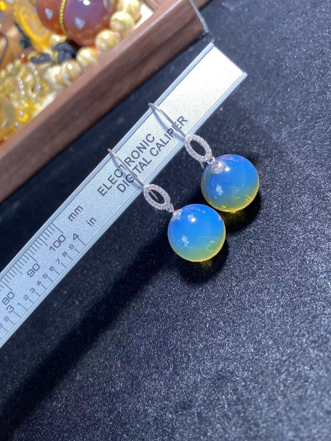 16+金蓝净水圆珠耳坠