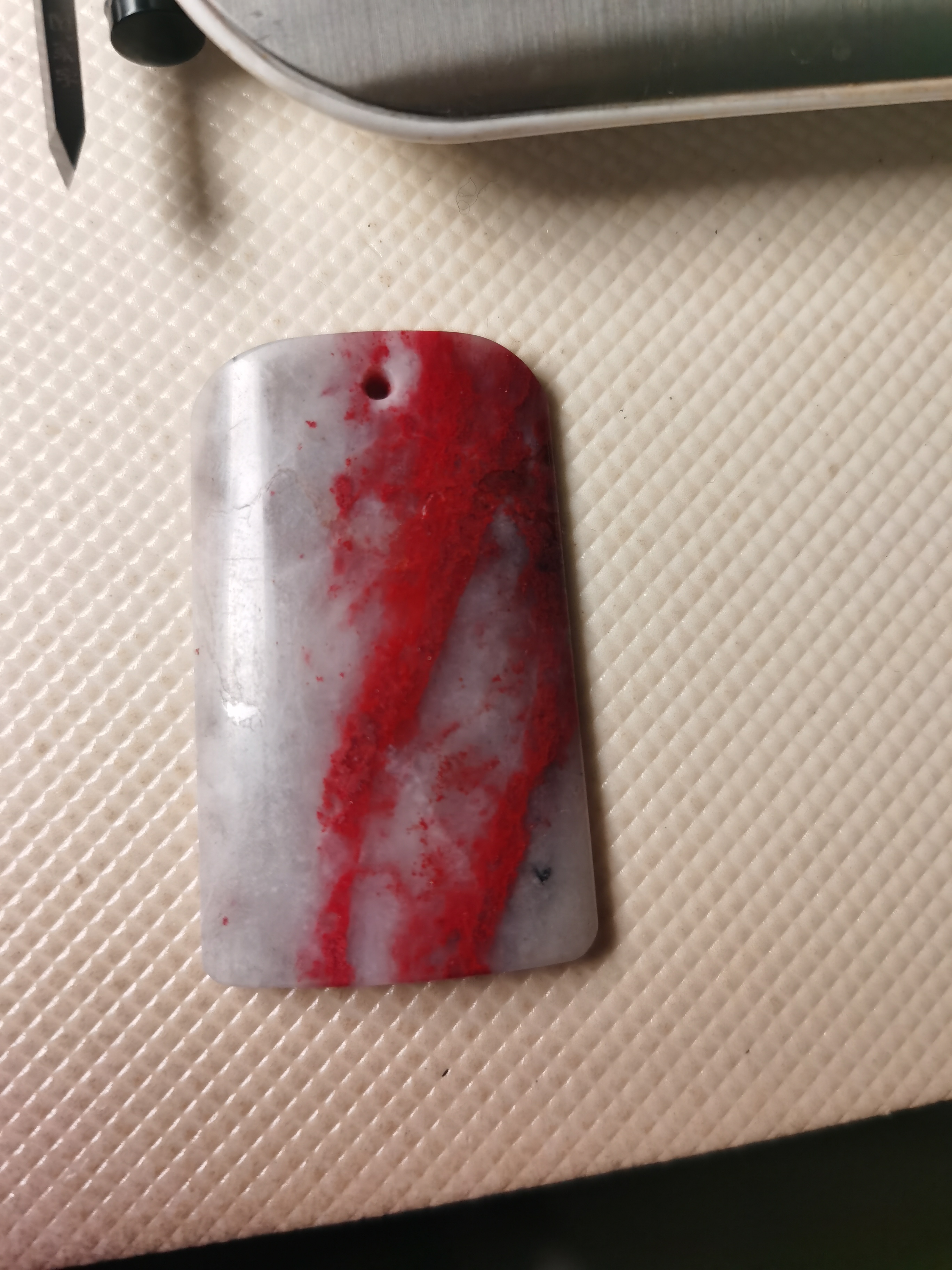 鸡血石精美平安无事牌