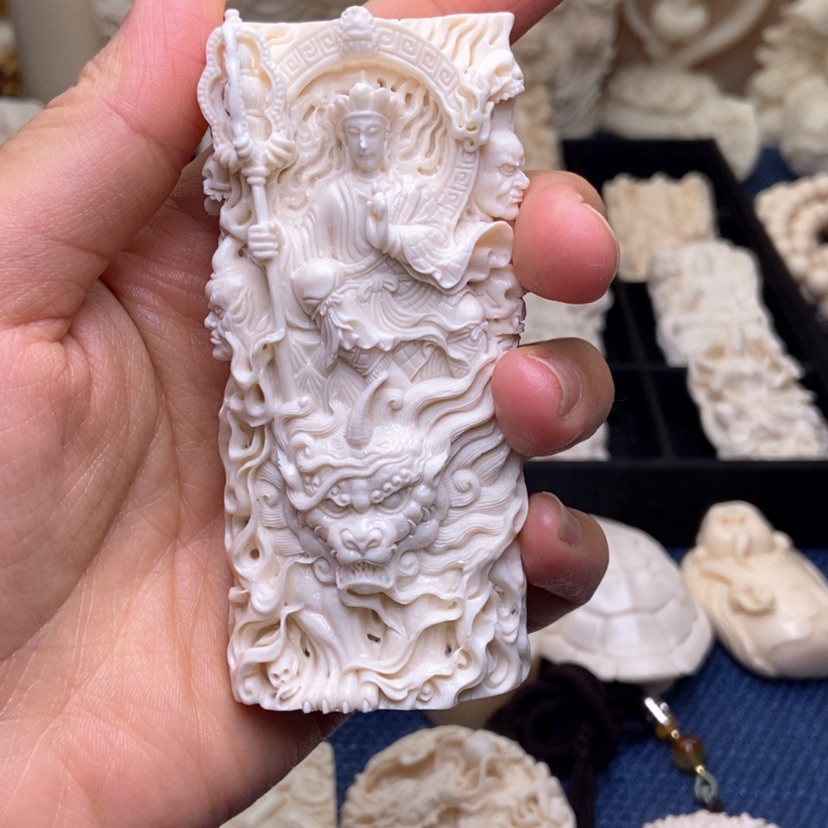 【闪购商品】猛犸根雕胡**r