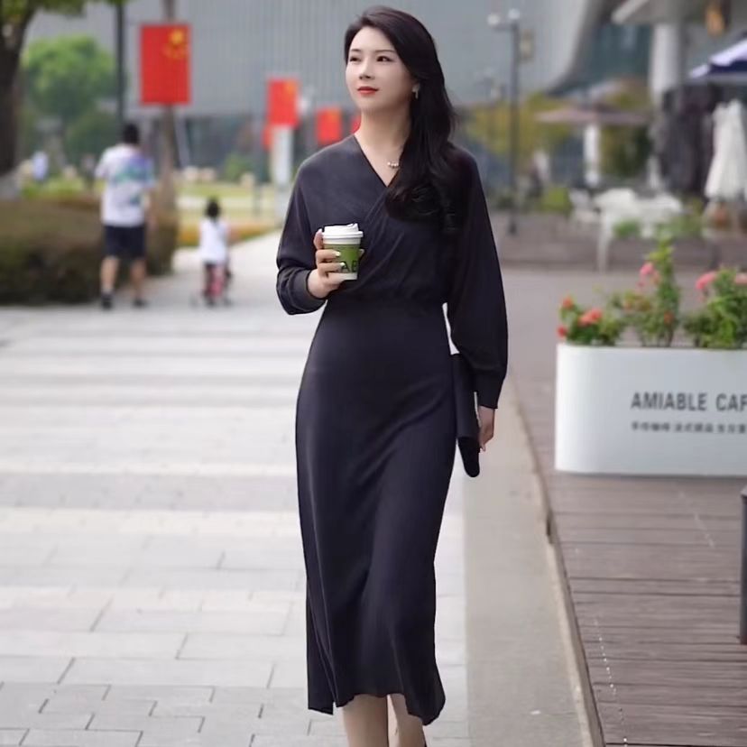 羊毛针织长款连衣裙气质时尚显瘦修身长裙收腰开叉高端