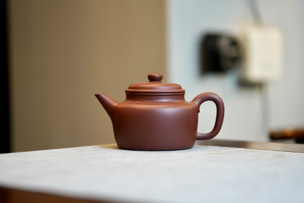 周呈飞 德钟壶 紫泥360cc纯手工