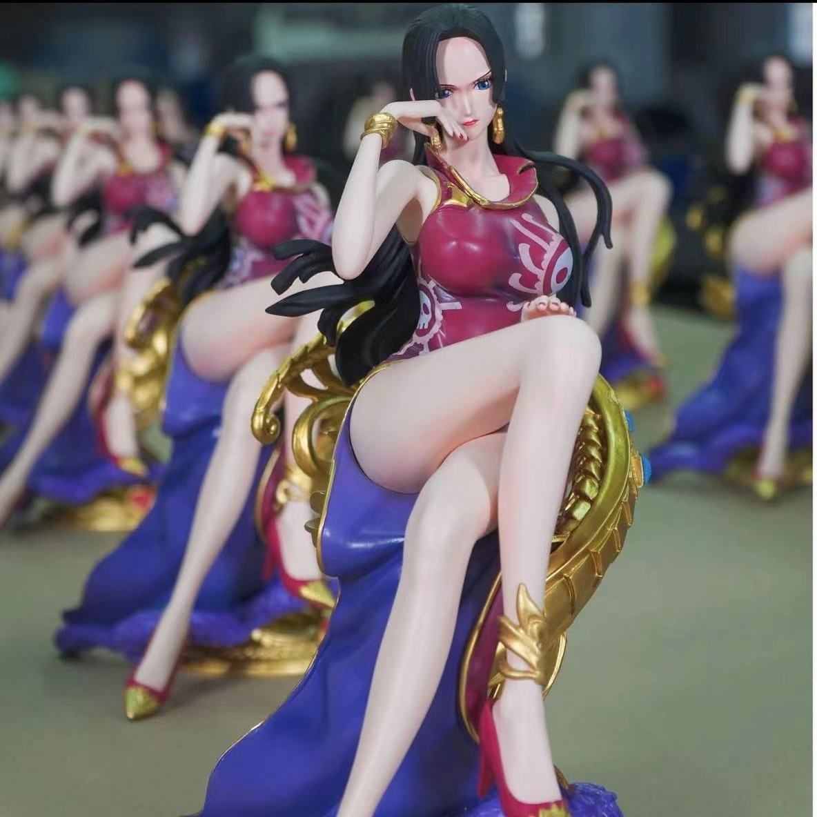 【全款现货】海贼王七武海 沙发蛇姬女帝23cm手办模型摆件