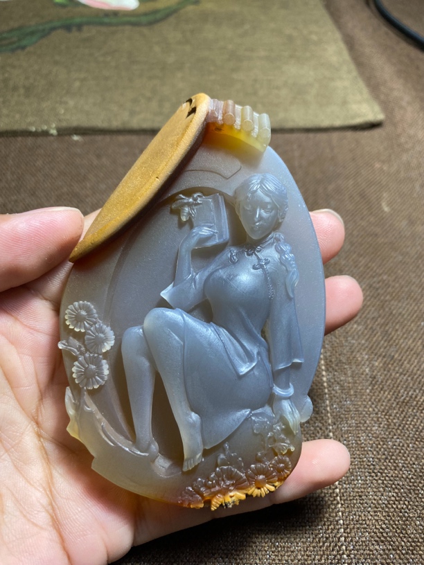 菊，玛瑙石英质玉