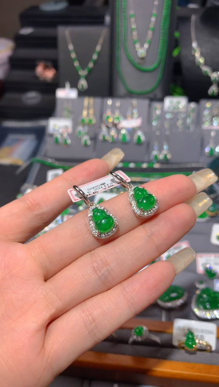 【闪购商品】翡翠耳饰银S925镶嵌葫芦