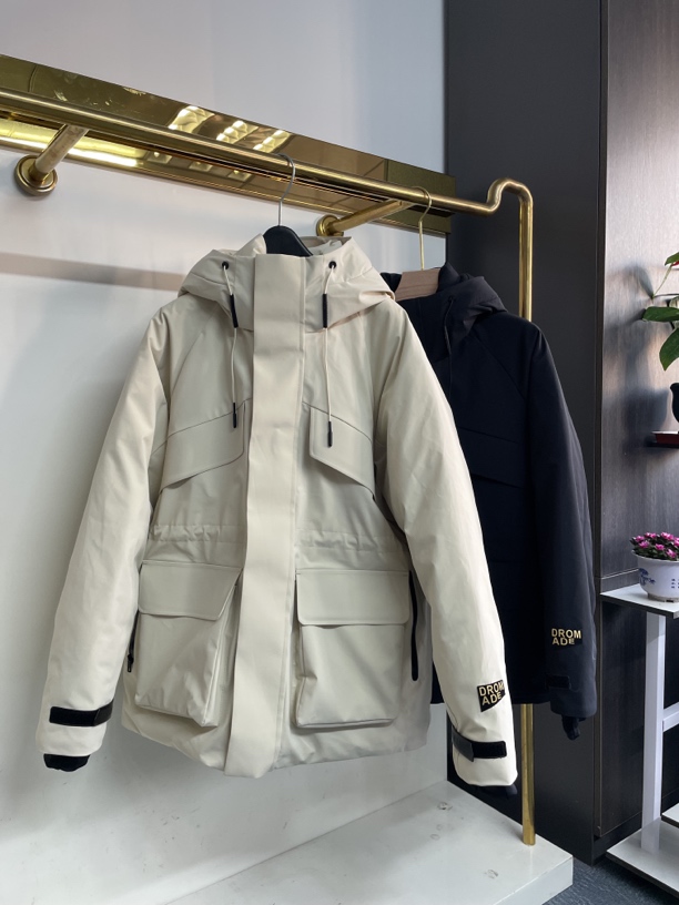 4.0冬季新款俩色保暖爆款女款短外套