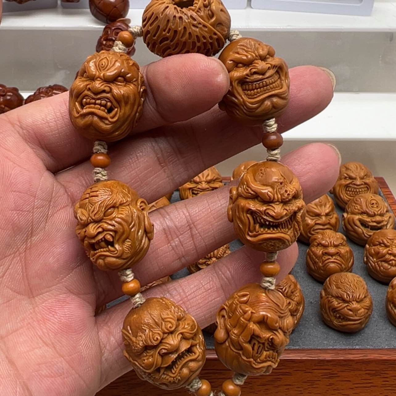 【闪购商品】橄榄核核雕韩****馆