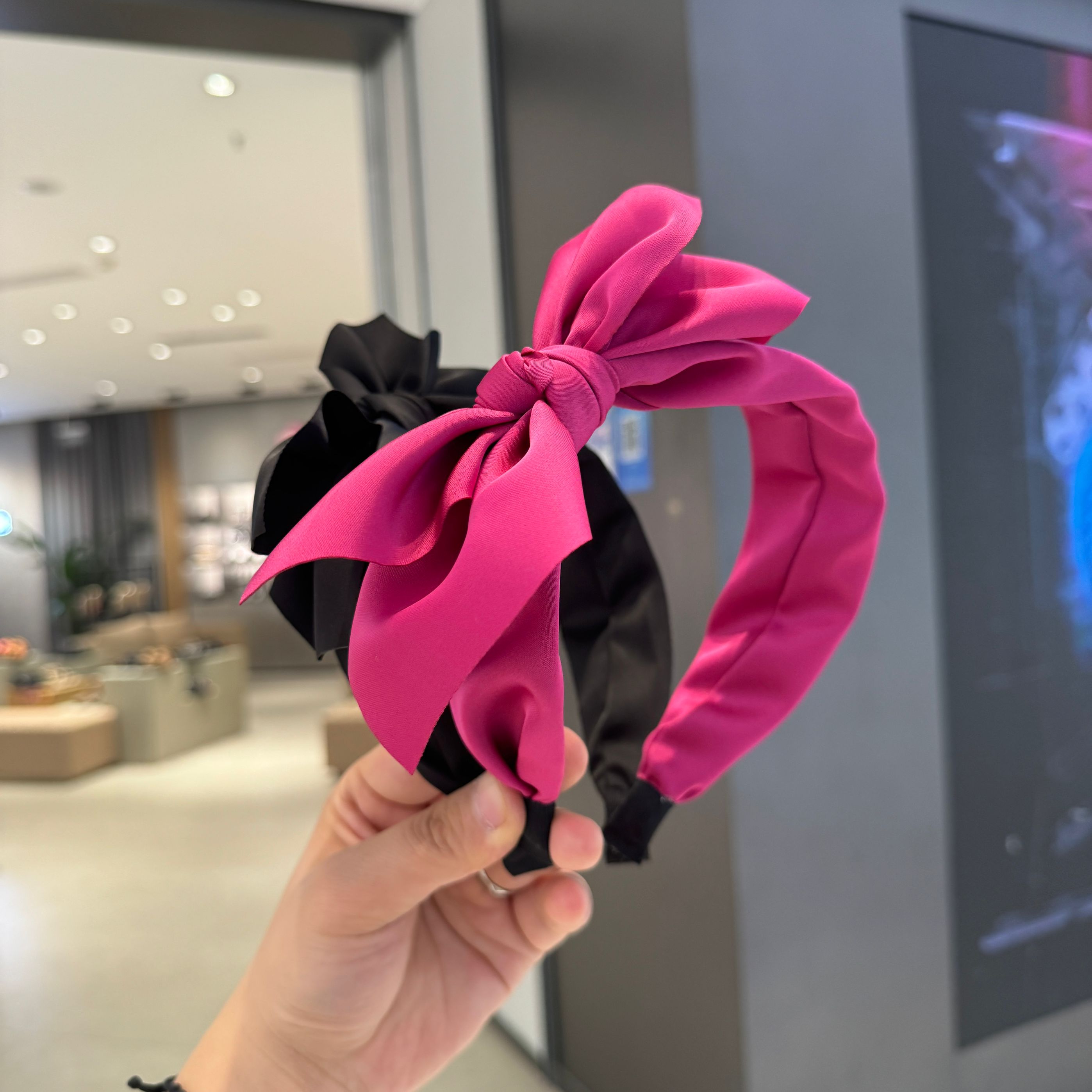 缎面高级玫红色纯色小蝴蝶结发箍不勒头百搭外出宽边舒适网红头箍