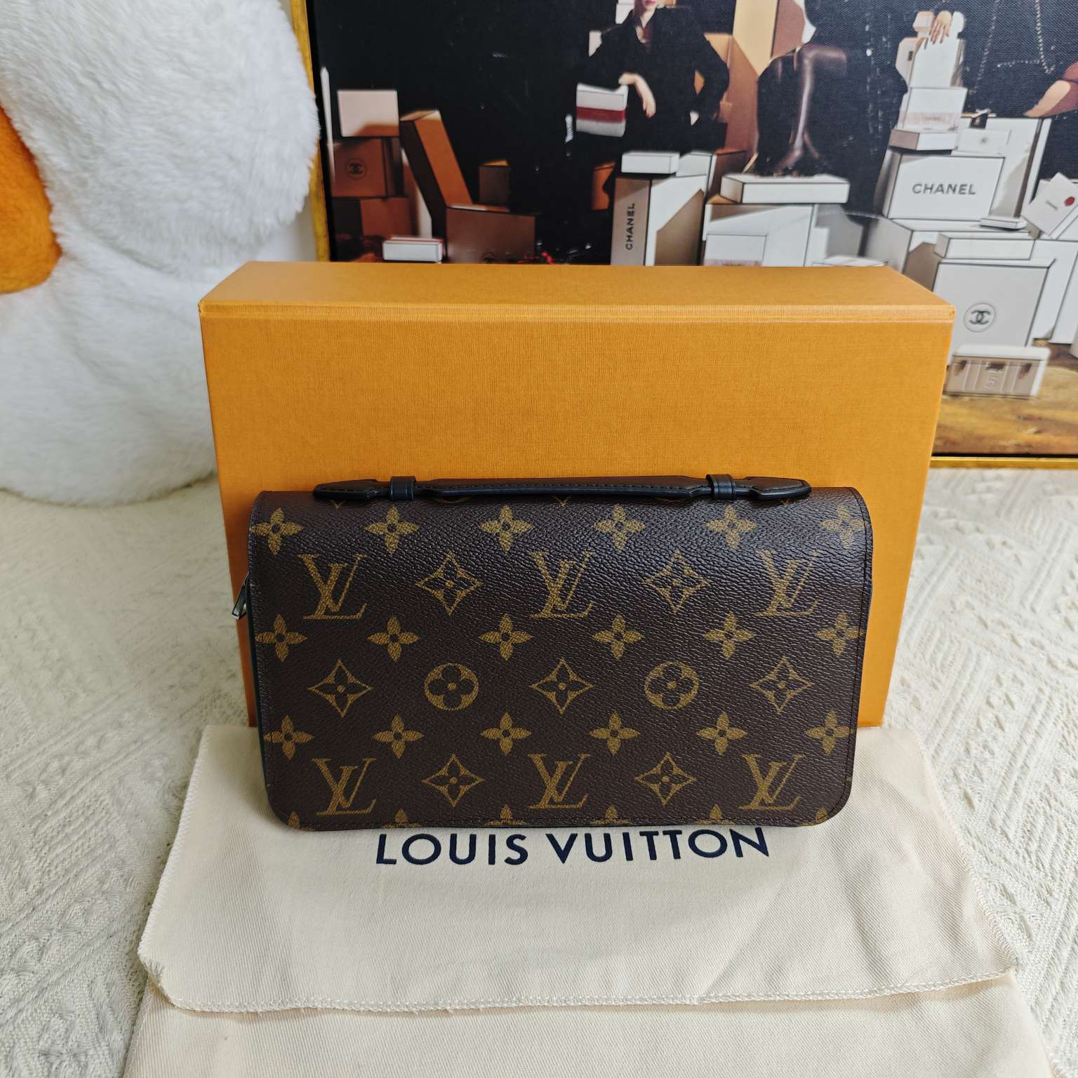 全新未使用 LouisVuitton/路易威登 LV手拿包22x4x13编码10221940