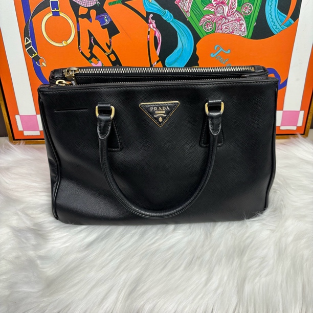 95新 Prada/普拉达 黑色杀手包30*20*13【中古精选】7762104