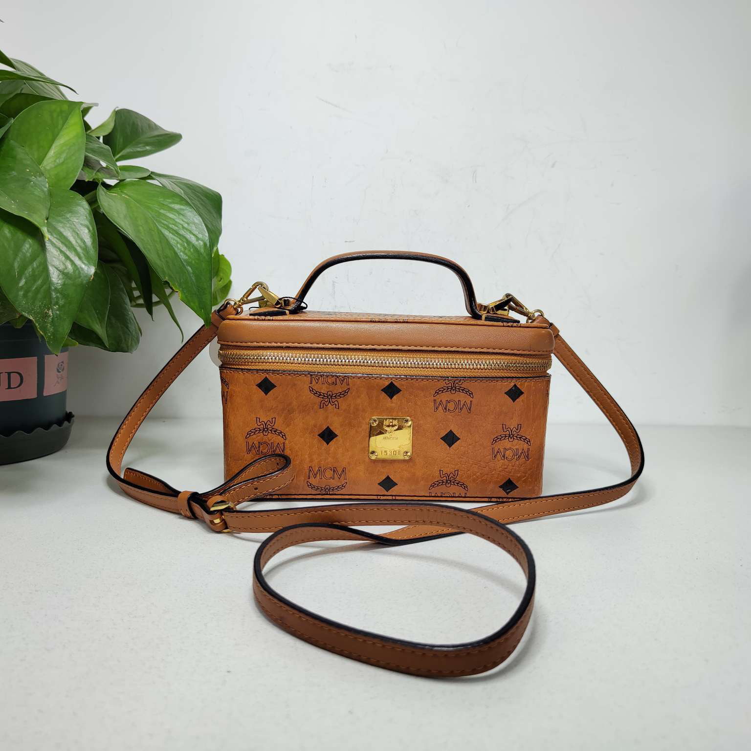 95新 MCM 盒子包 尺寸：19x11x10【娃娃中仓精选】 8362735棕色