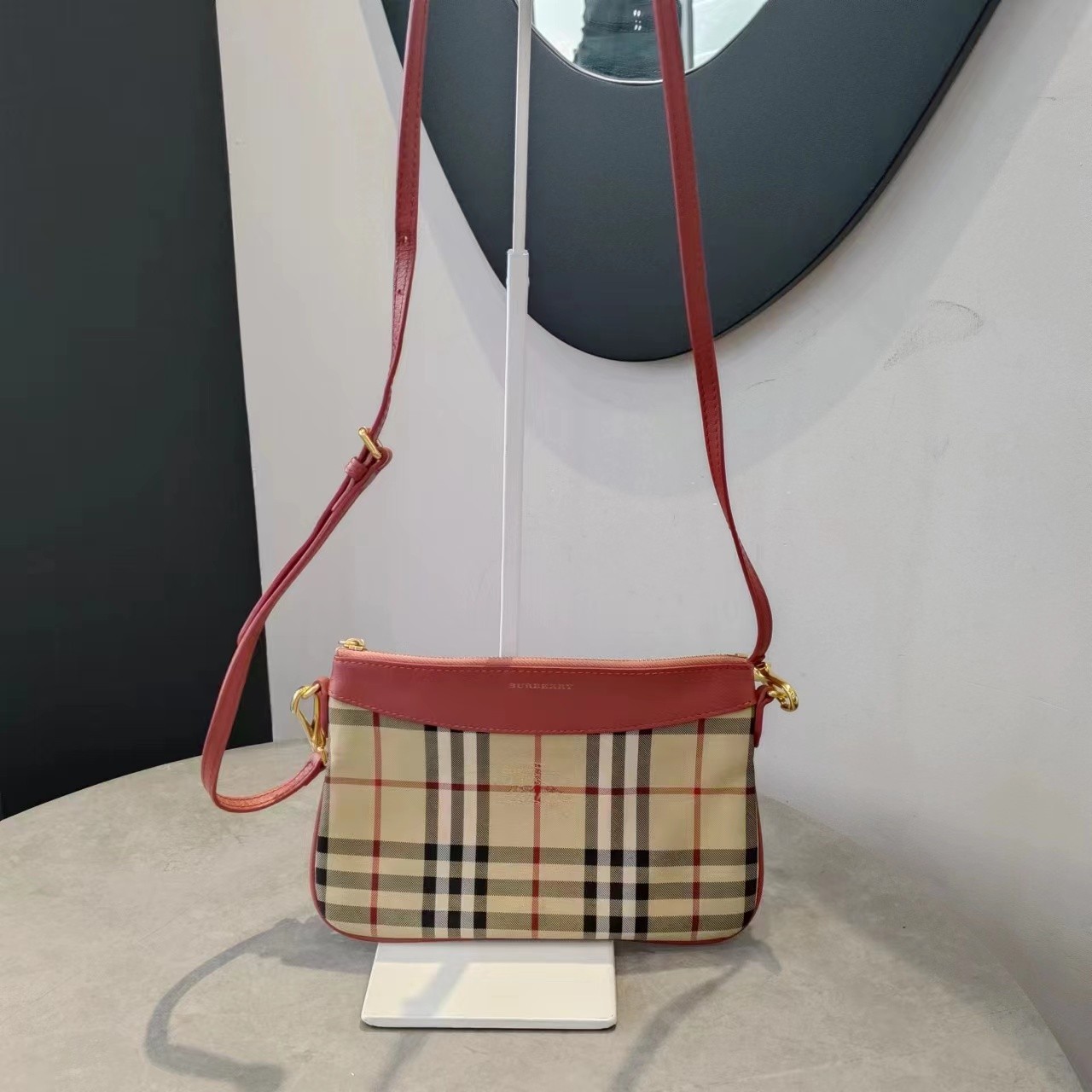 95新 BURBERRY/博柏利 大有/巴宝莉斜挎包/NK0343
