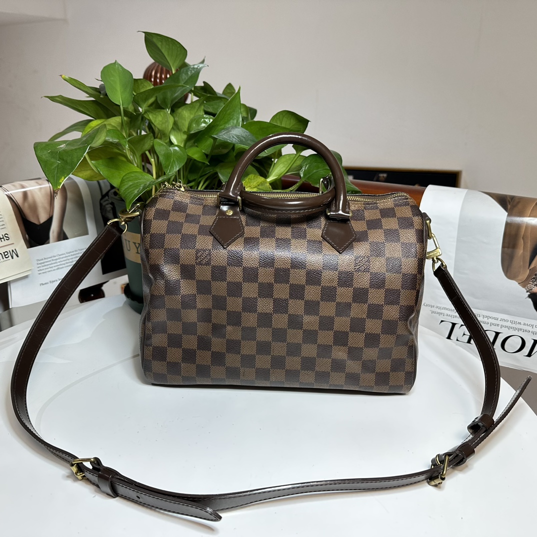95新 LouisVuitton/路易威登 2853LV speedy30单肩包，95新