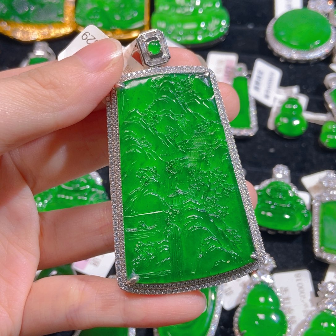 翡翠吊坠(不含链)未镶嵌