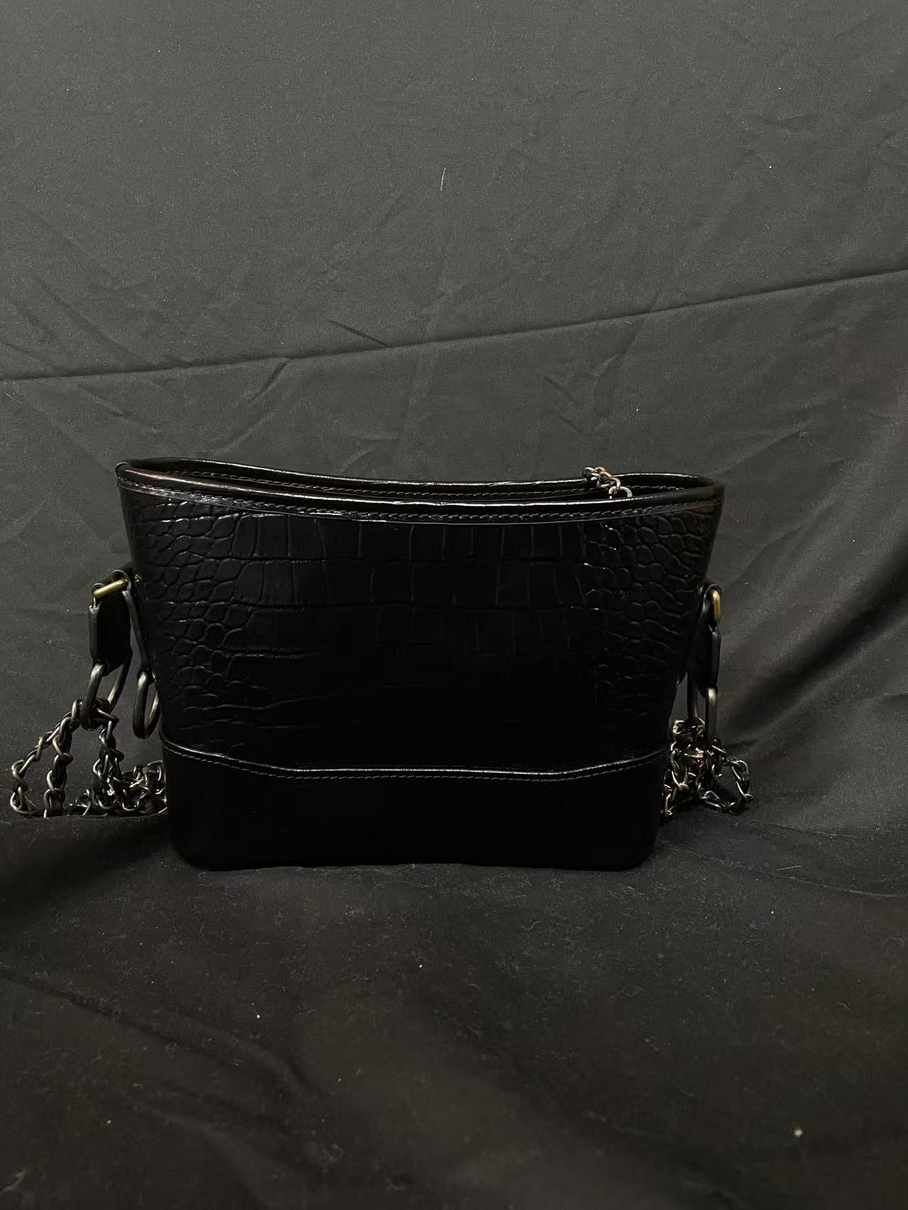 LQ-WITH-QUEEN真皮女包流浪黑色-1