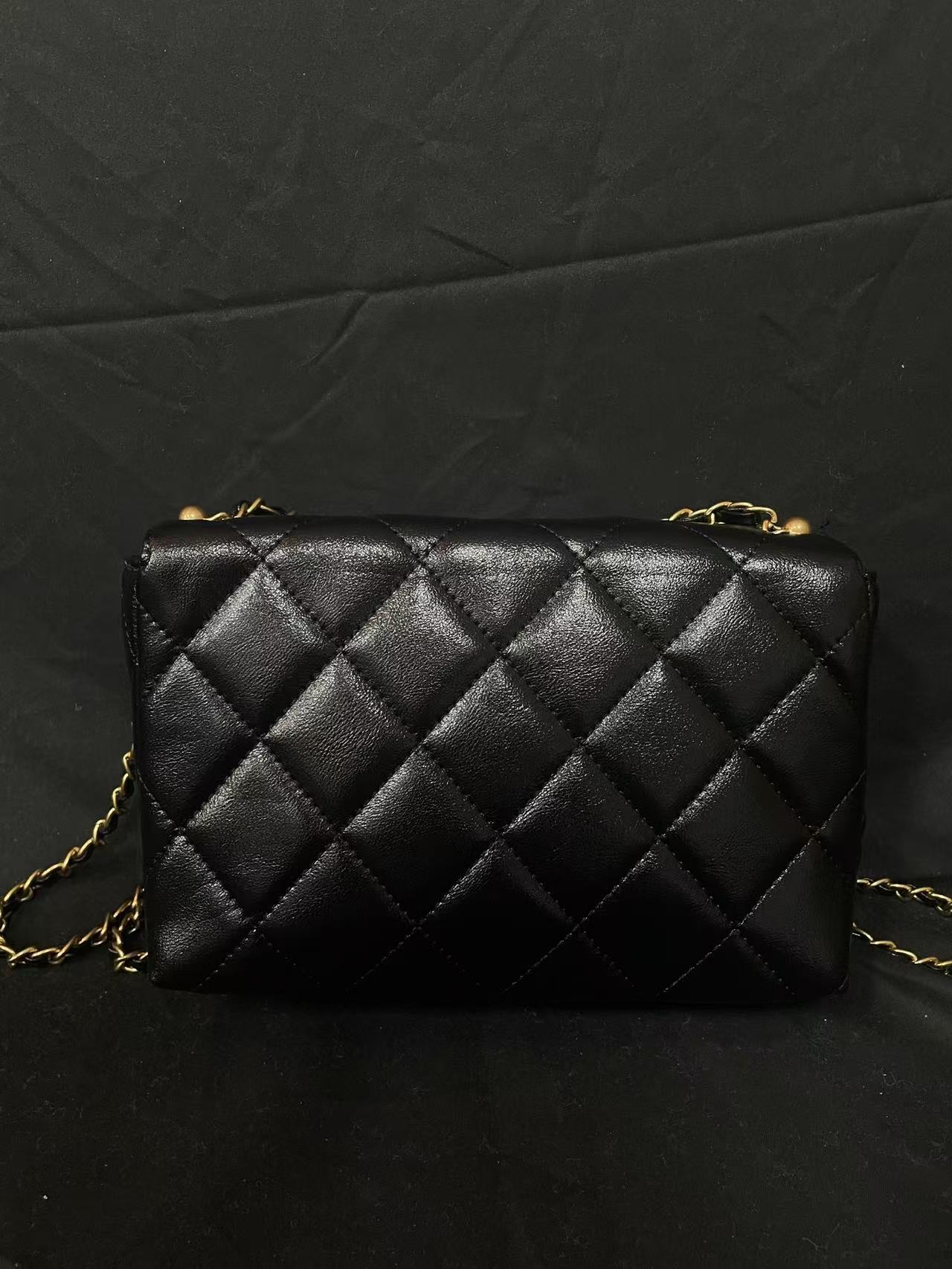 LQ-WITH-QUEEN真皮女包珍珠菱格黑色