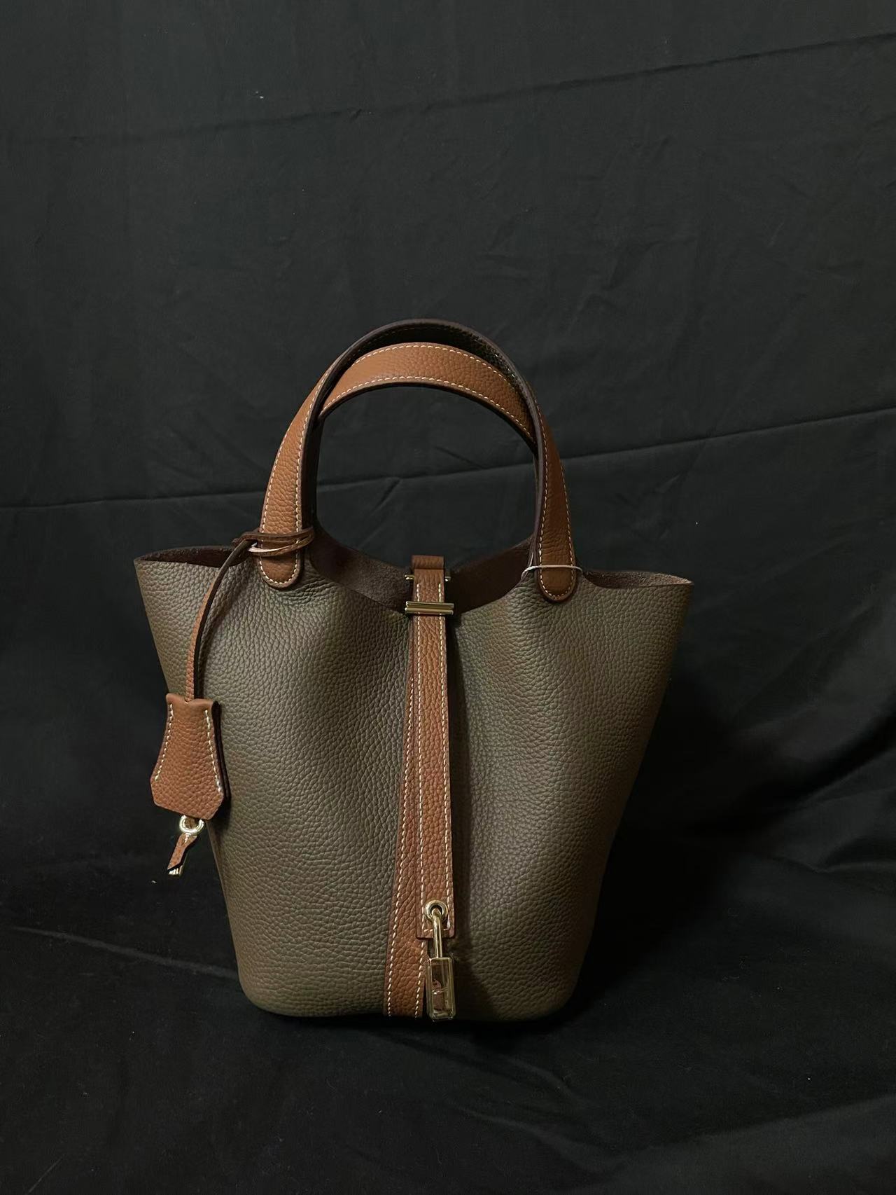 LQ-WITH-QUEEN真皮女包灰拼棕篮子