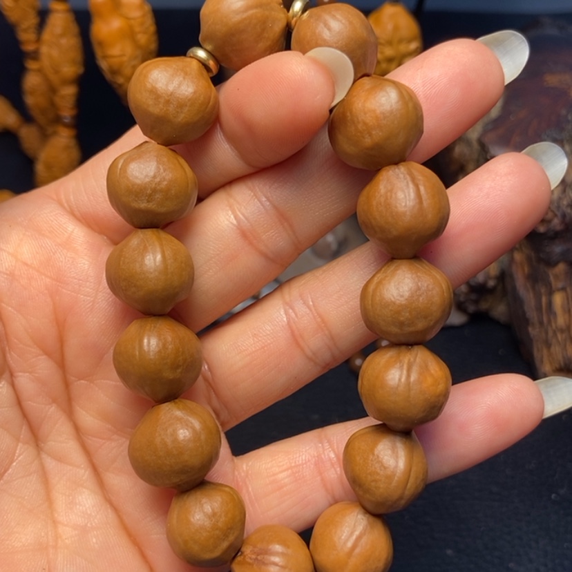 【闪购商品】橄榄核吊坠1.4素核