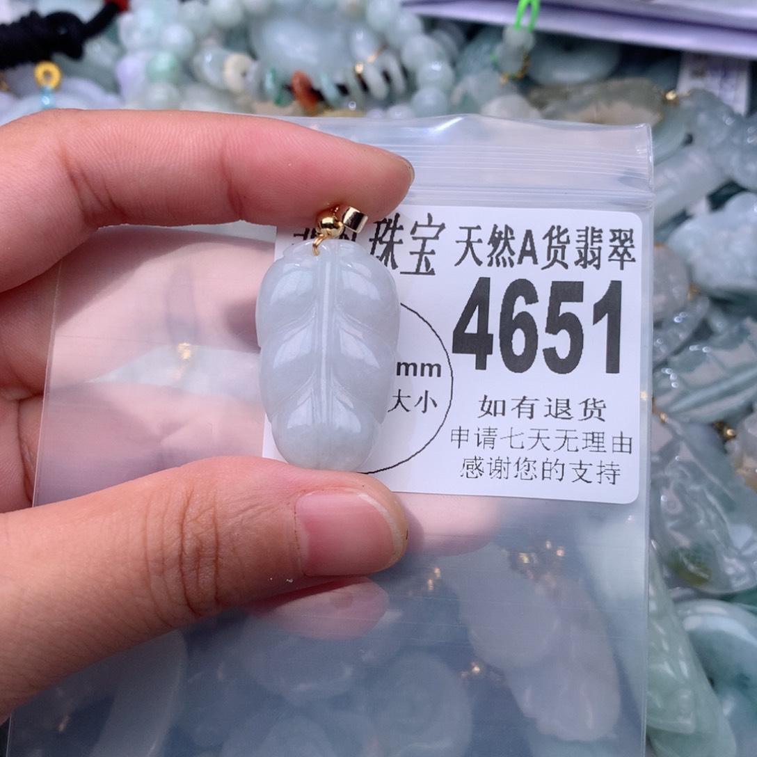 翡翠颈饰未镶嵌4651。