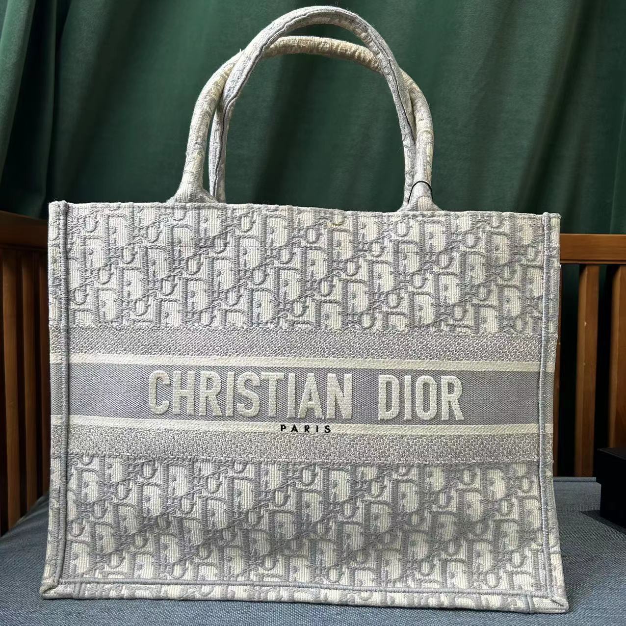 95新 DIOR/迪奥 迪奥托特包银色手提包中号000017