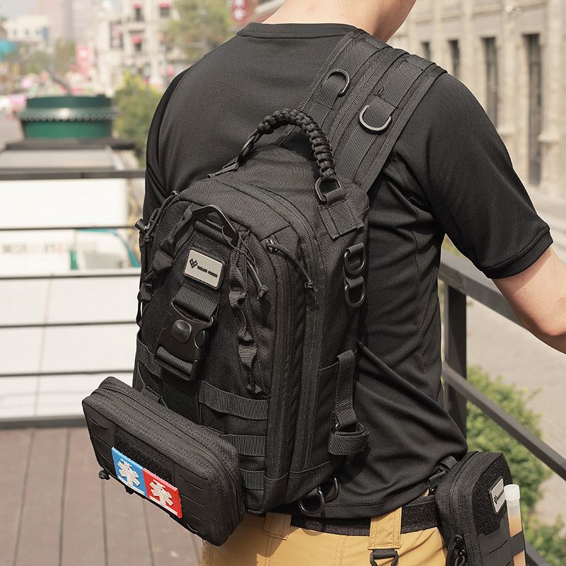 户外战术单双肩包多功能城市通勤快速反应突击骑行摩托路亚包拓展