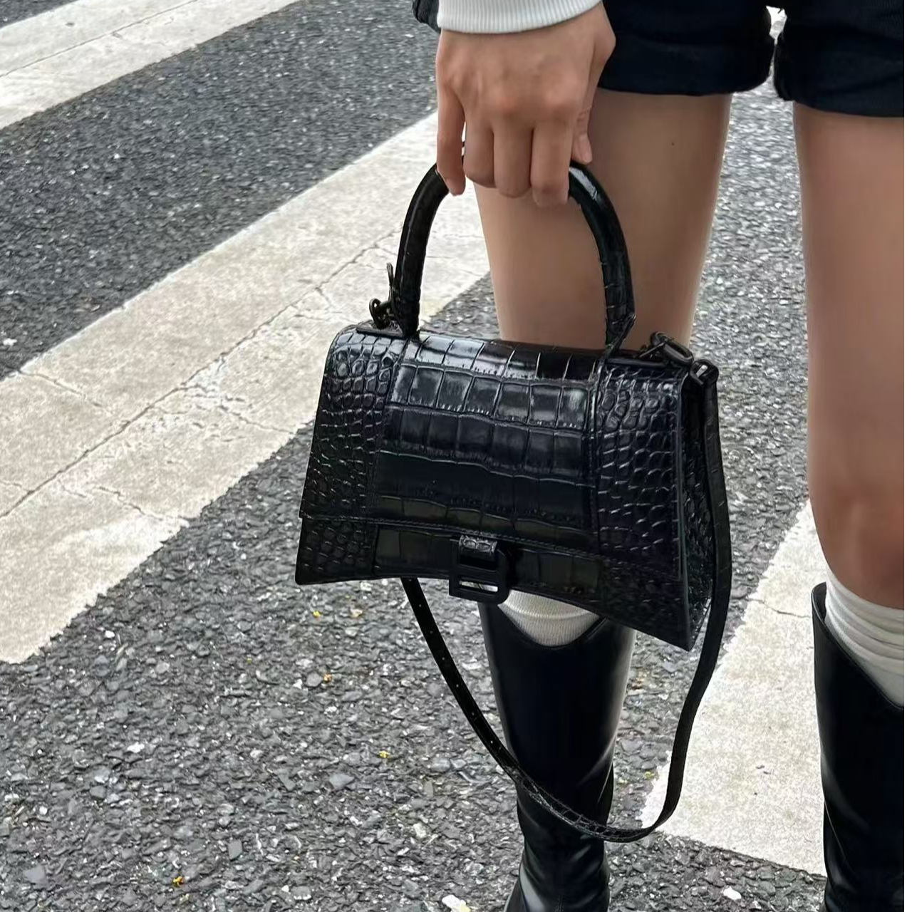 95新 Balenciaga/巴黎世家 茉上/沙漏s黑标 斜挎手拎包