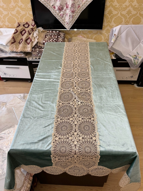 150cm*220cm法式意大利绒天鹅绿香槟金立体花边绳绣餐桌布艺