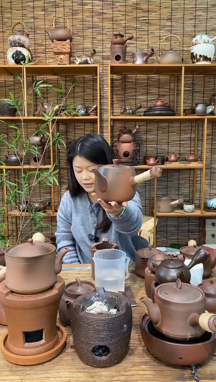 【闪购商品】陶瓷壶红旗壶
