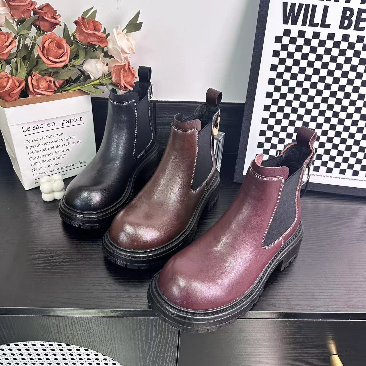 秋冬新品舒适时尚休闲女鞋靴子英伦风马丁靴气质软底0607