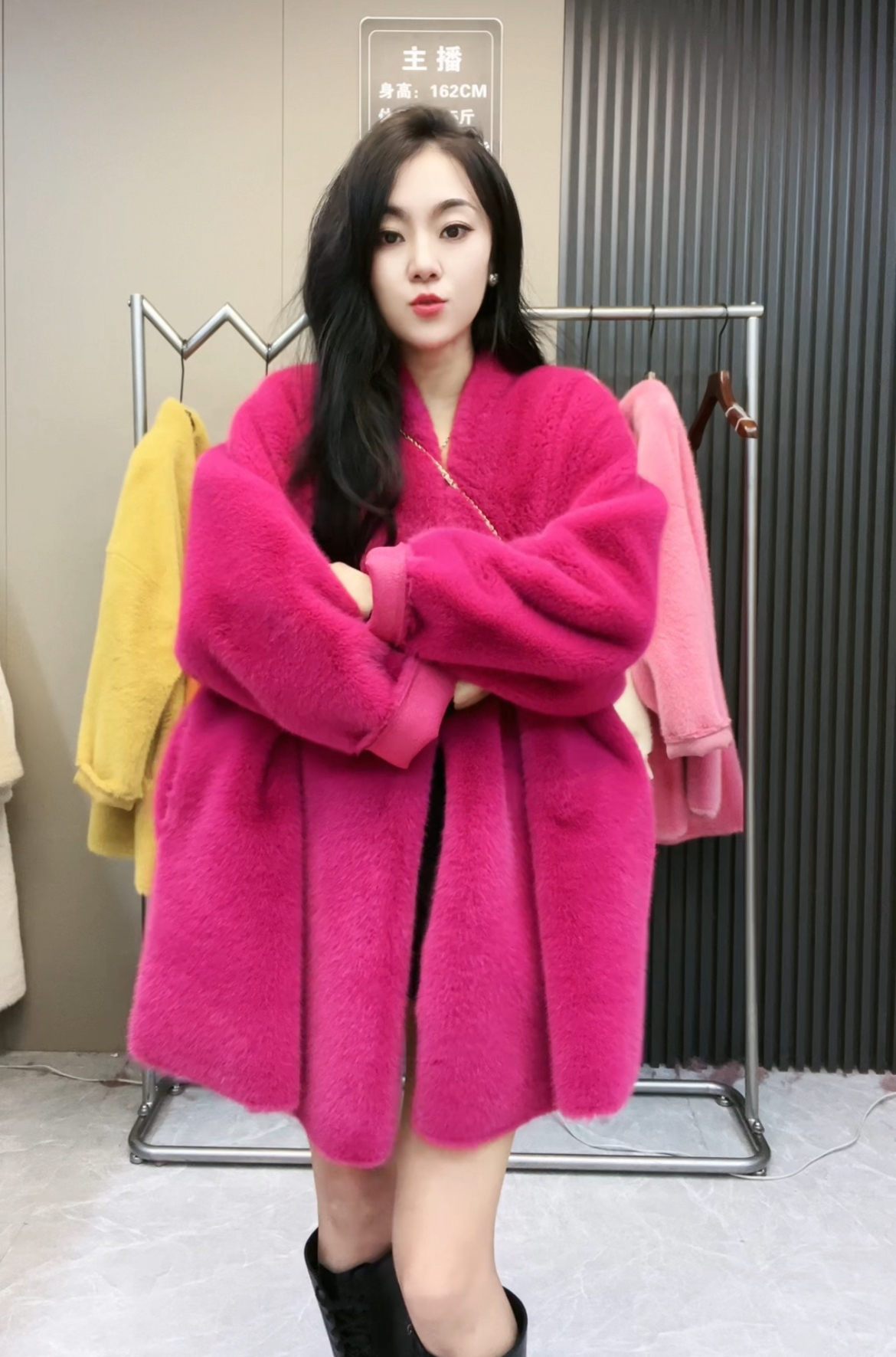 2025冬季新款慵懒保暖时尚秋冬韩版气质外套百搭洋气新款潮牌女装