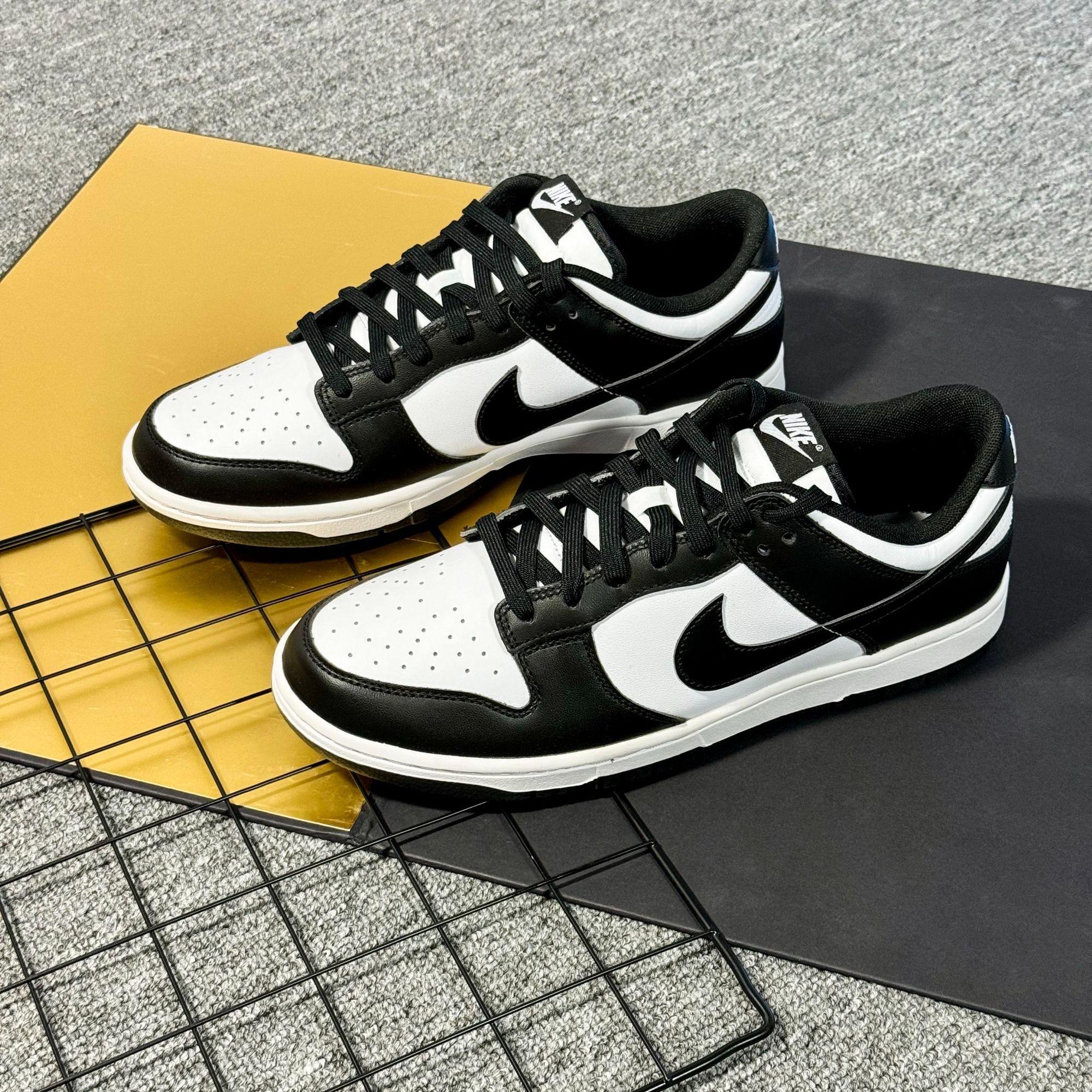 NIKE/耐克 DUNK LOW 黑白熊猫男子运动休闲低帮板鞋 DD1391-100