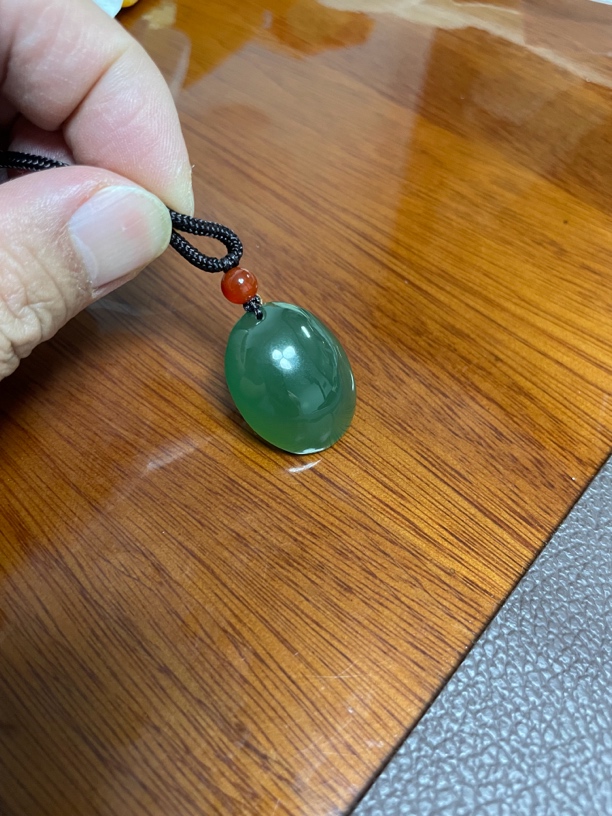 岫玉小原石头吊坠
