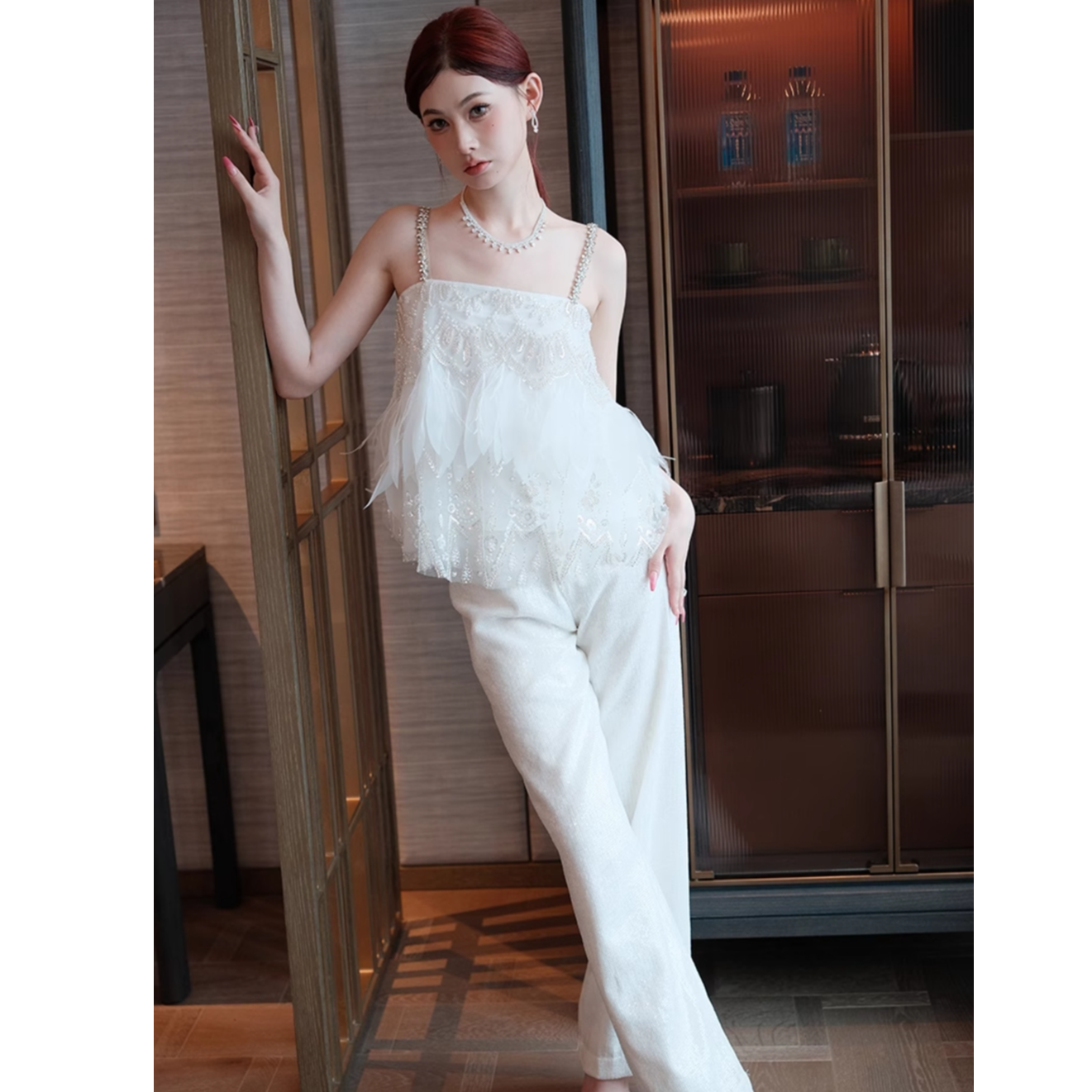 Wardrobes by chen羽毛钻链吊带套装CHEN23AU1003/CHEN23AU1004