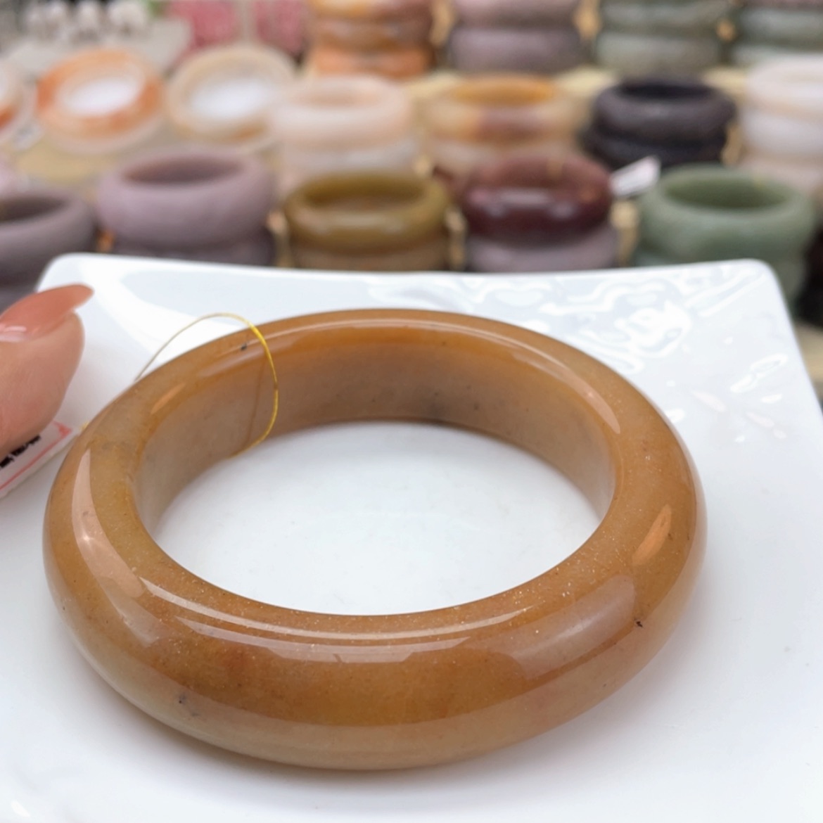 【闪购商品】石英质玉手镯未镶嵌