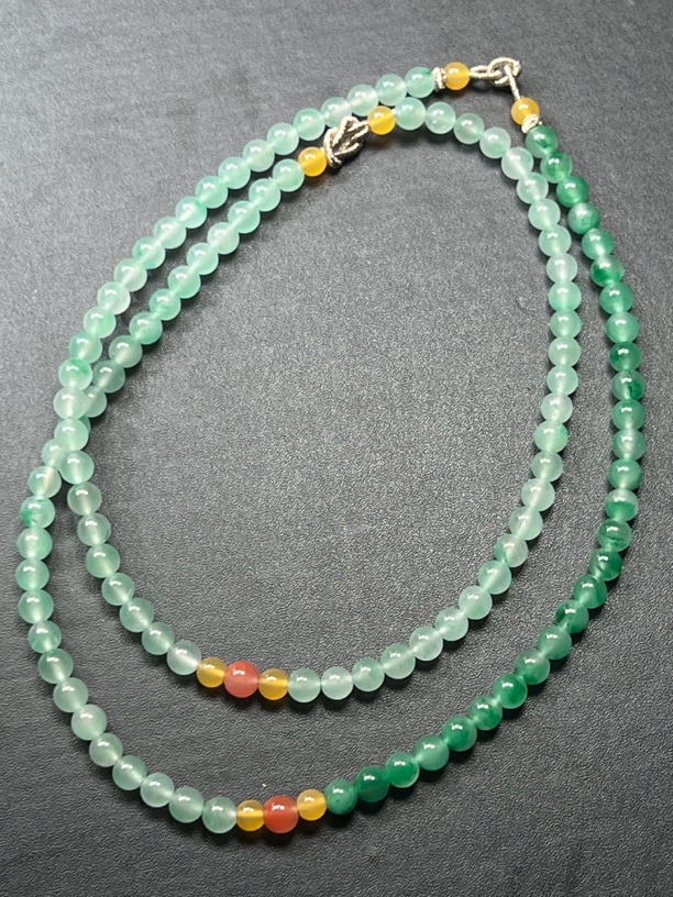 独龙玉冰飘花多圈手串尺寸：6.8毫米